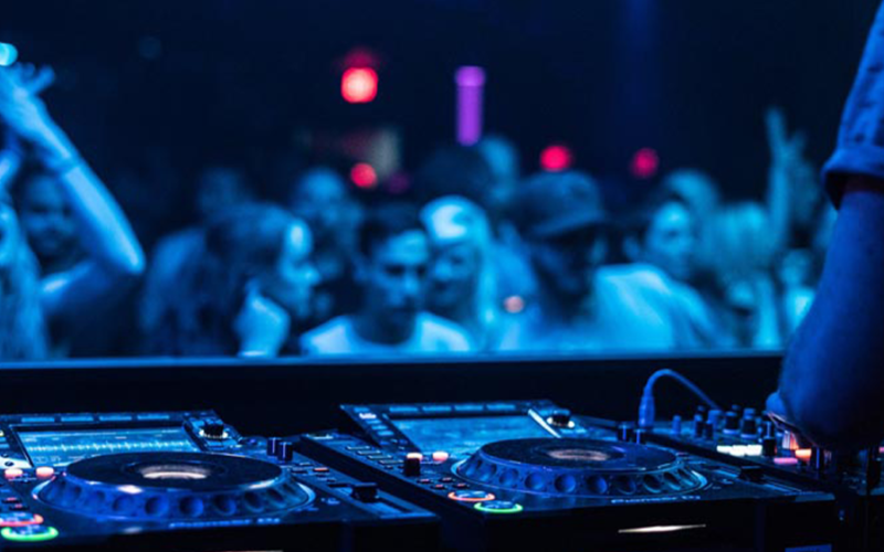 DJ Service The Karaoke Company Mobile DJ Hire for Essex & London